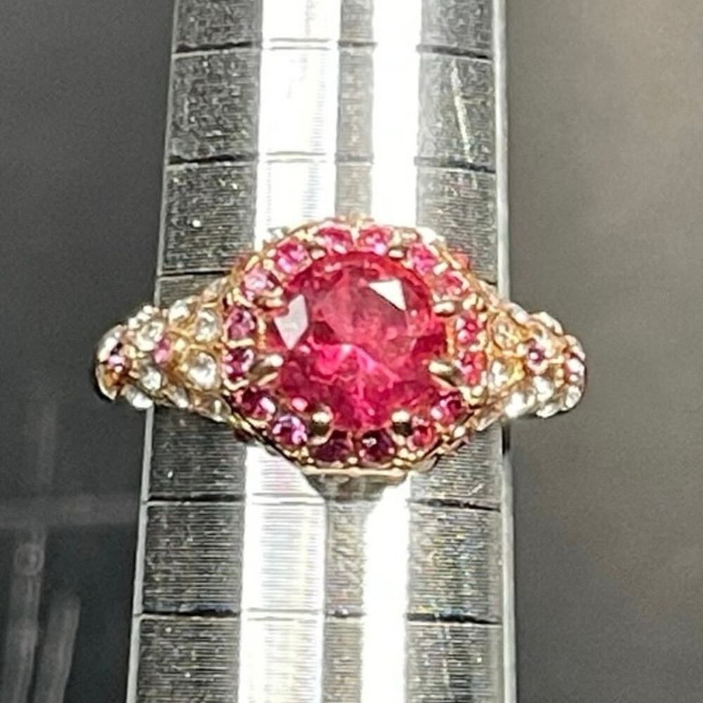 Pink Ruby and Clear Rhinestone Ring Gold Tone Size 6.75 Unsigned Vtg